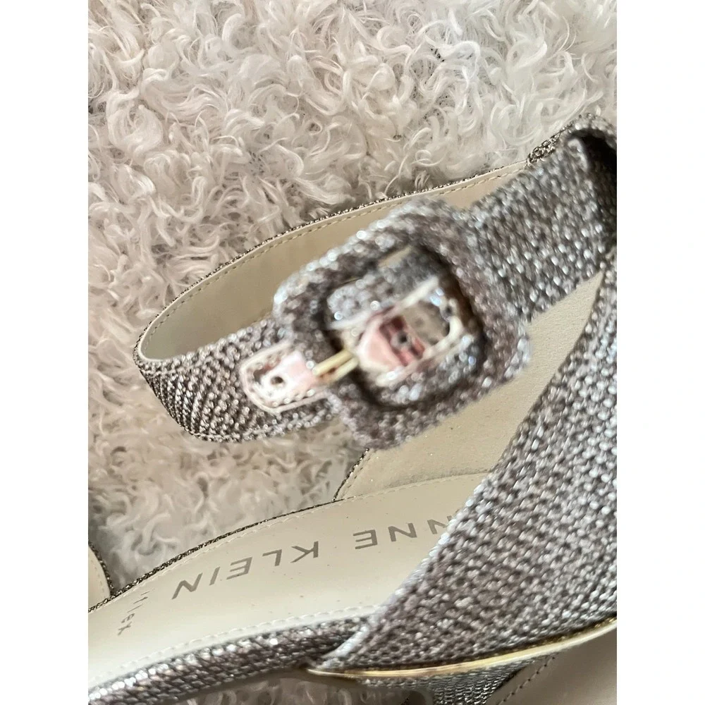 ANNE KLEIN Sparkly Gold embellished ankle strap Formal Size 8
